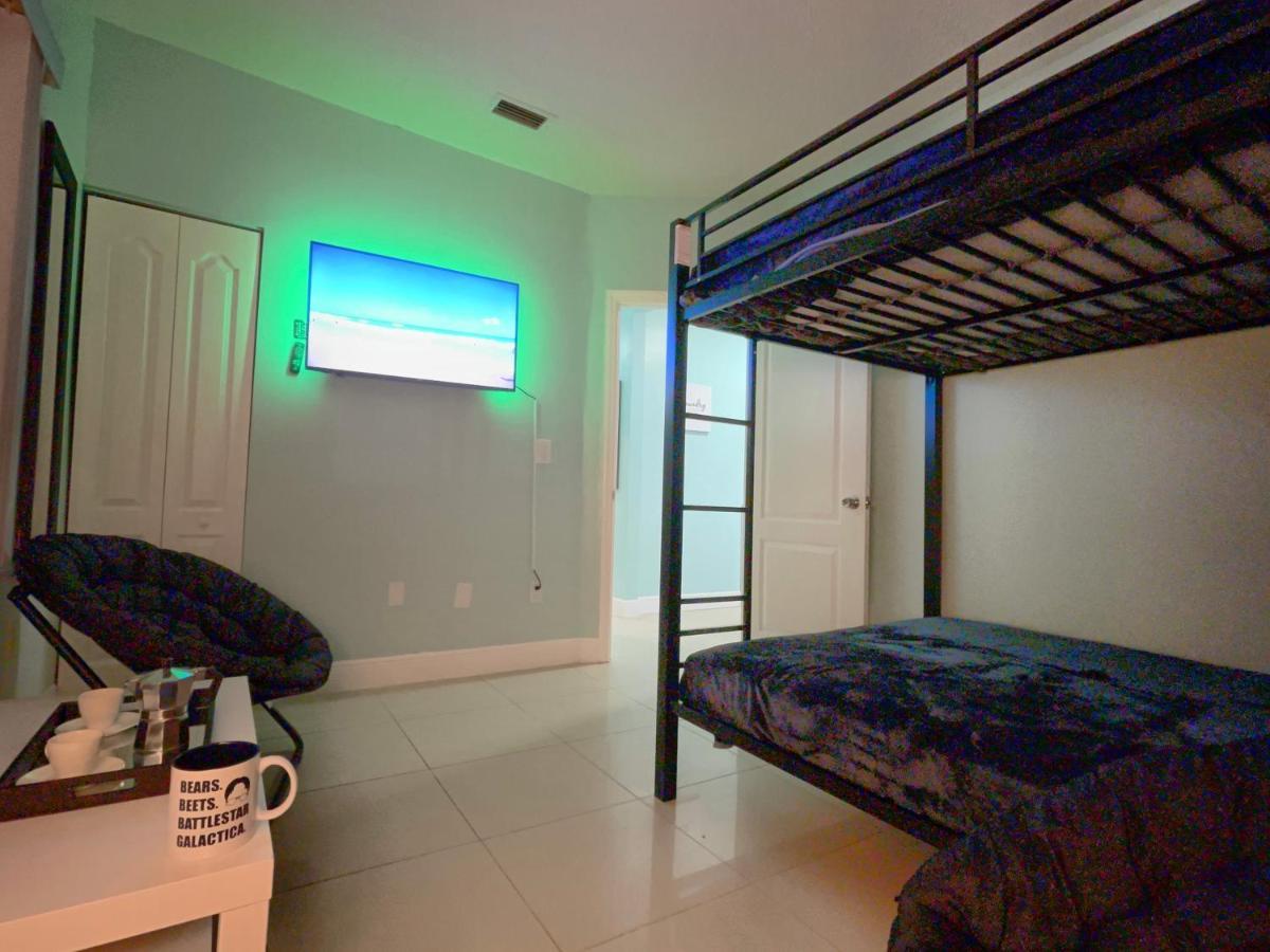 Marlins Park Suites - Apartment 4 - Cafe Colada Suite Маями Екстериор снимка