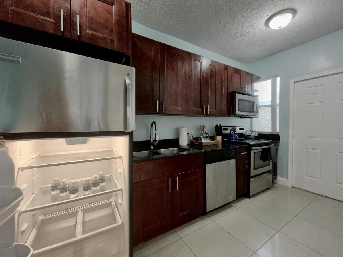 Marlins Park Suites - Apartment 4 - Cafe Colada Suite Маями Екстериор снимка
