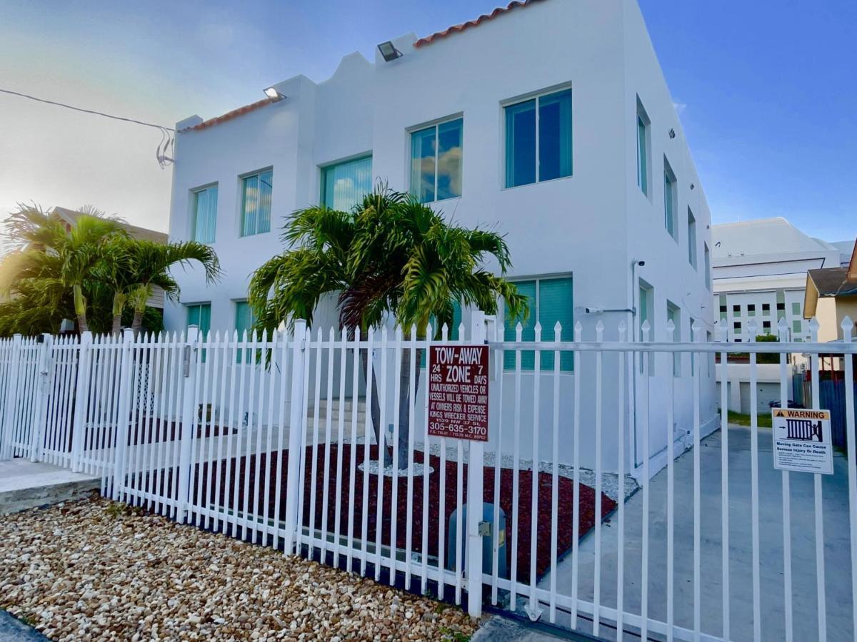 Marlins Park Suites - Apartment 4 - Cafe Colada Suite Маями Екстериор снимка