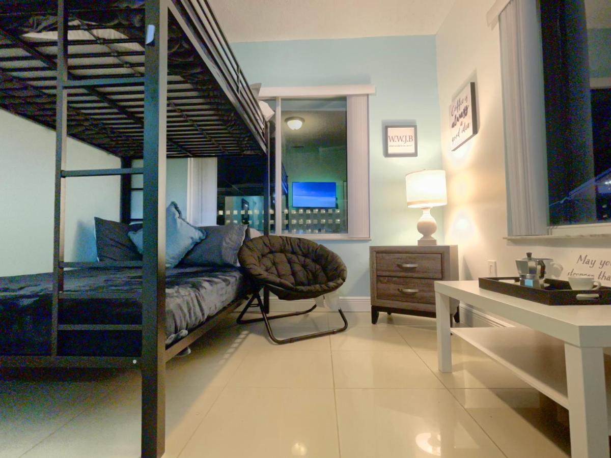 Marlins Park Suites - Apartment 4 - Cafe Colada Suite Маями Екстериор снимка