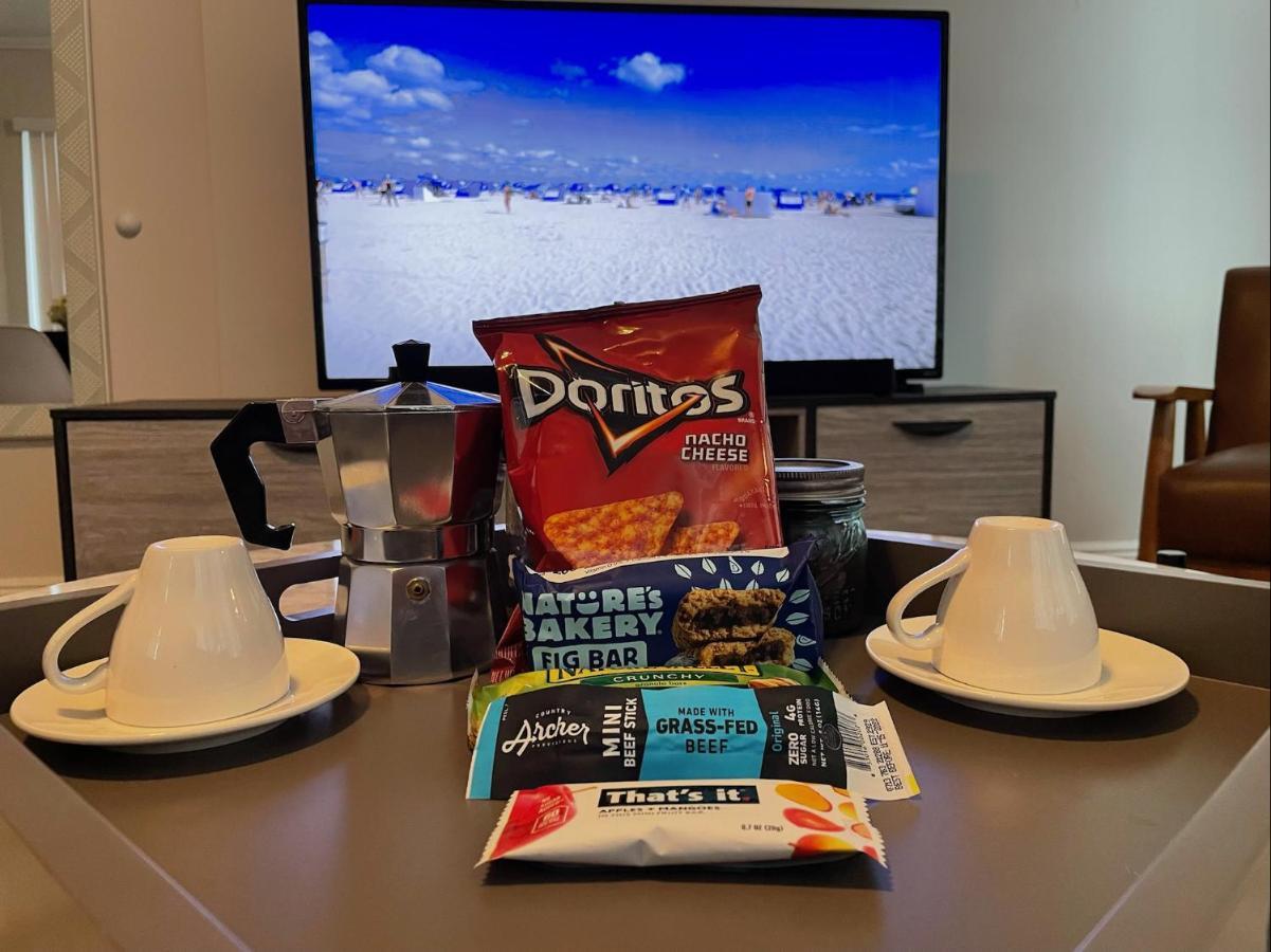 Marlins Park Suites - Apartment 4 - Cafe Colada Suite Маями Екстериор снимка